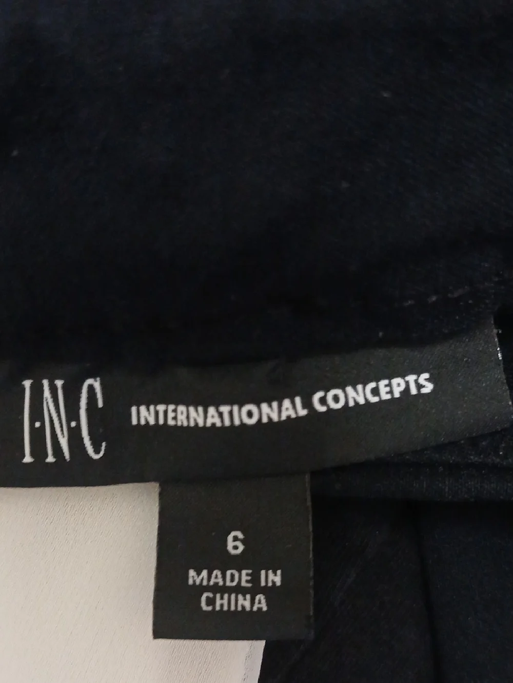 INC International Concepts Black Lace Hem Pull On Capri Pants Eyelet Ankle 6